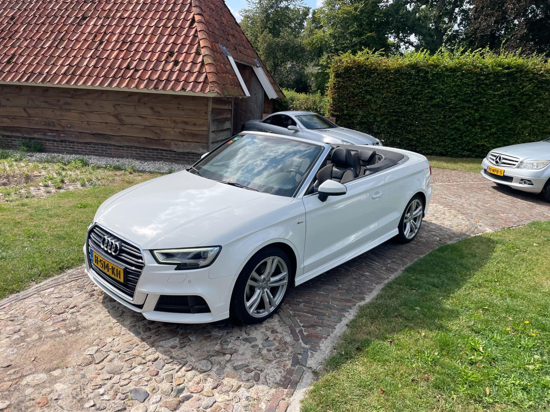 Audi A3 Cabriolet 35 TFSI CoD Sport S Line Edition-Navi-Matr, Dealer onderhouden, 4 cilinders, 4 stoelen, Leder en Stof