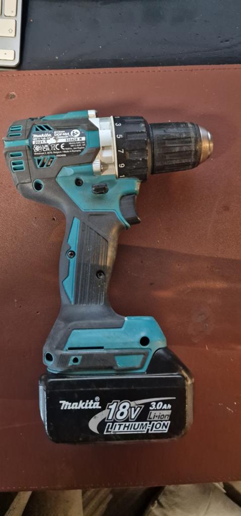 Makita DDF484 18V Accuboormachine met 3.0Ah accu, Gebruikt, Variabele snelheid, Ophalen of Verzenden, Boor- en Schroefmachine