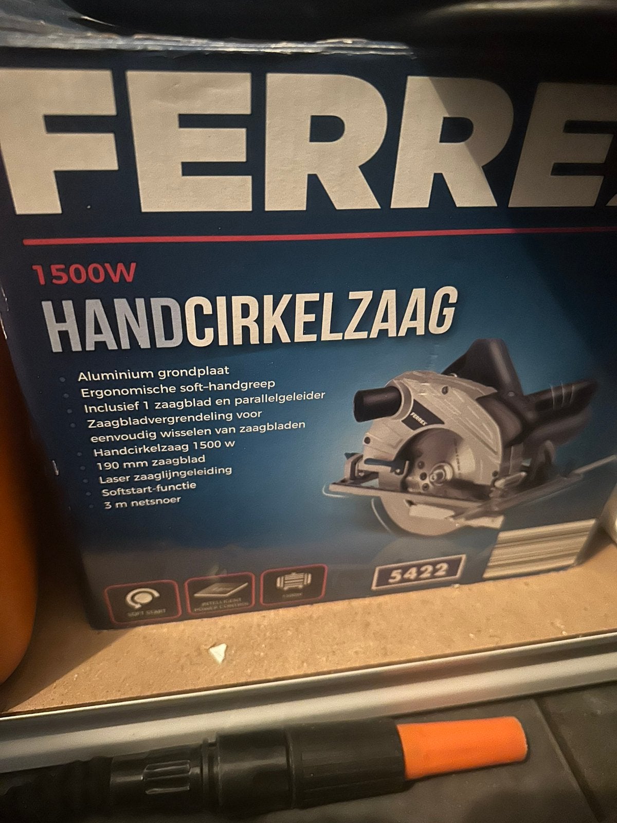Hand cirkelzaag, Ophalen