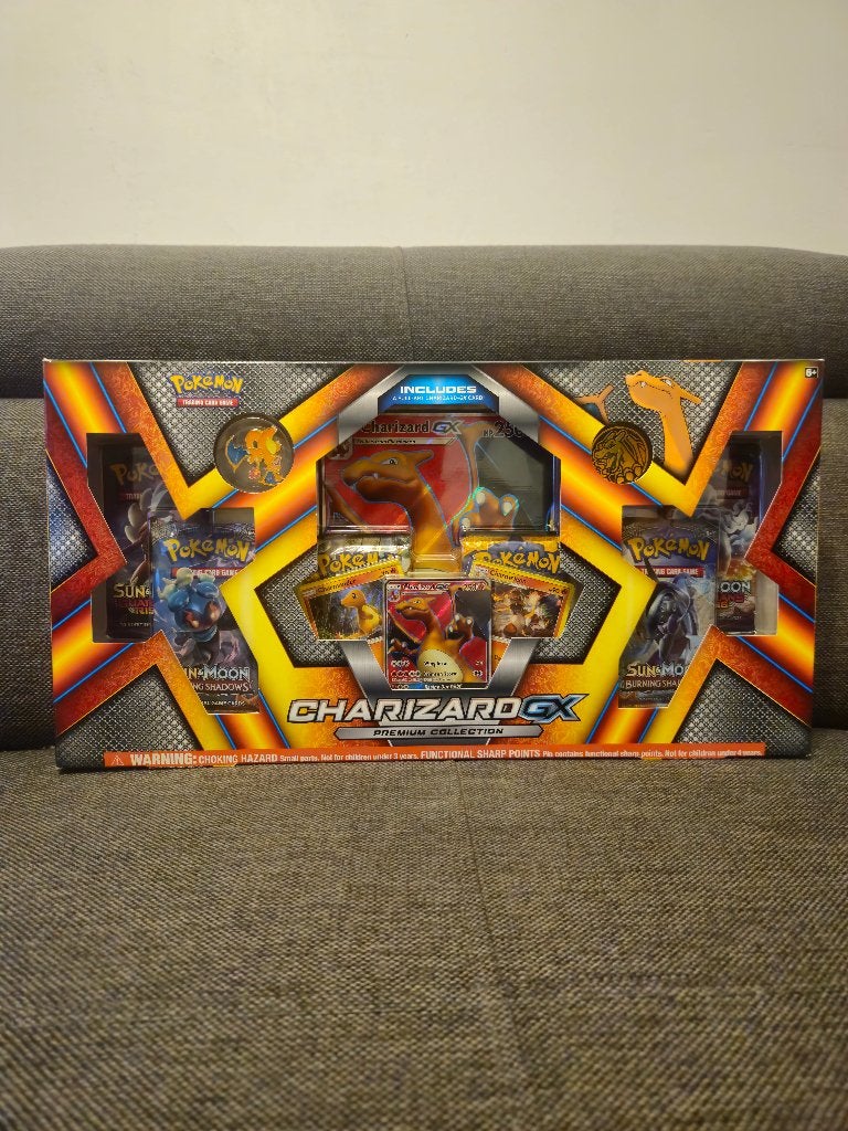 charizard gx premium collection box 2017, Hobby en Vrije tijd, Verzamelkaartspellen | Pokémon, Ophalen, Nieuw, Boosterbox