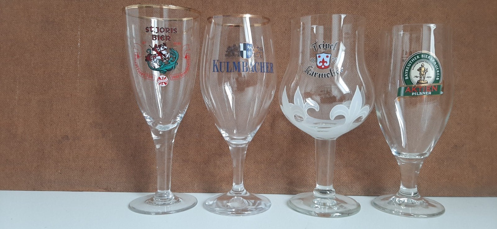 4 Speciale bierglazen, Ophalen of Verzenden, Gebruikt, Glas of Glazen, Overige merken