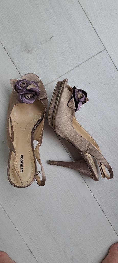 Ottimoda goud-satijnen sandaal met hoge hak, Kleding | Dames, Overige kleuren, Zo goed als nieuw, Ottimoda, Sandalen of Muiltjes