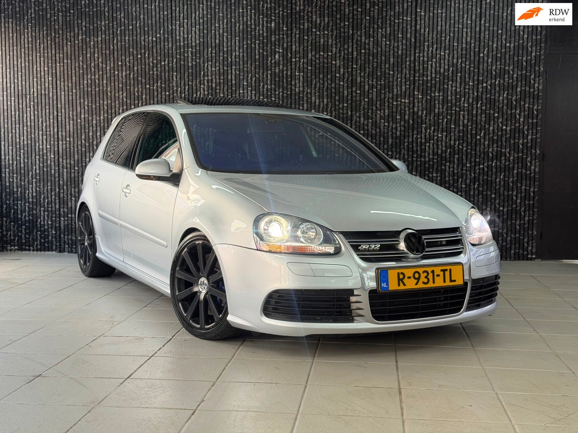 Volkswagen Golf 3.2 R32 zeer netjes, Auto's, Gebruikt, 3189 cc, Bedrijf, Vierwielaandrijving