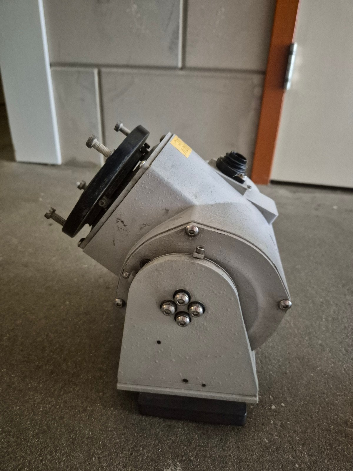 MAD Pan tilt systeem (draai kantelkop) 600 serie, Ophalen, Gebruikt, Overige merken