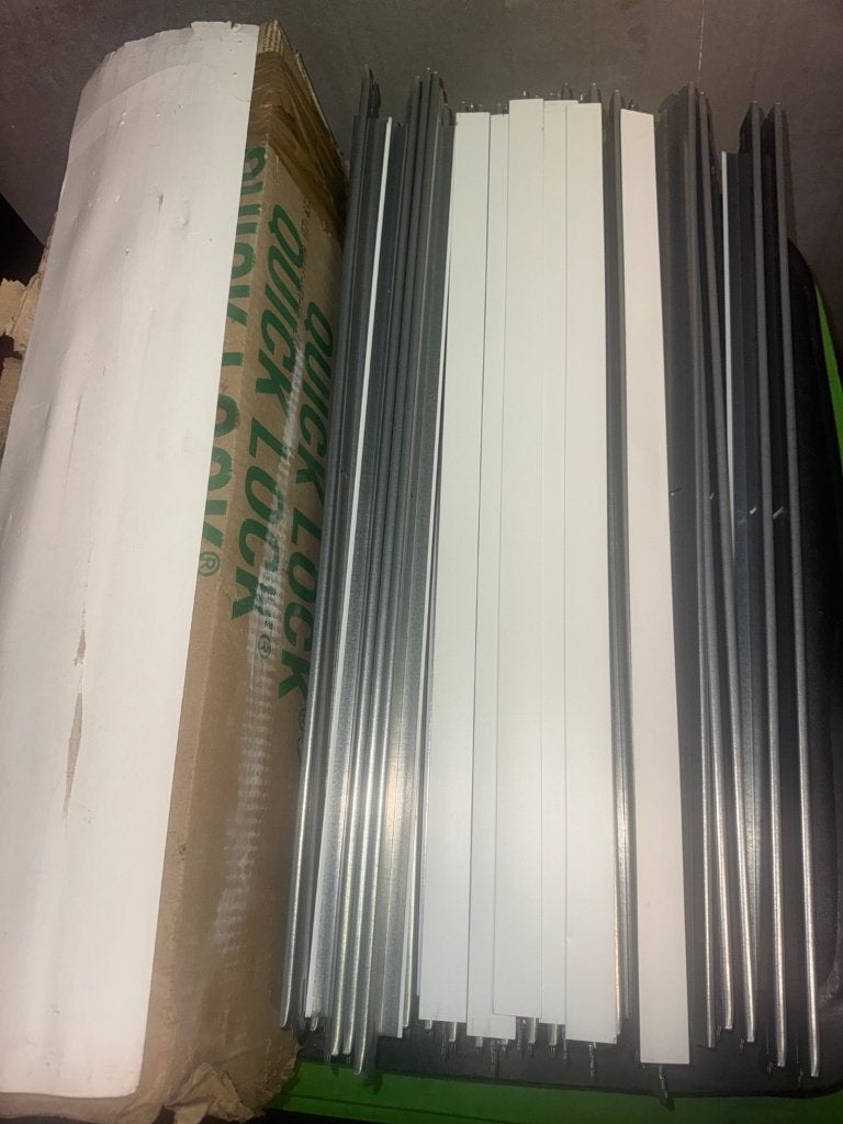 29x API Quick-Lock 24/38 Tussenprofiel 600 mm Systeemplafond, Doe-het-zelf en Verbouw, Ophalen, Zo goed als nieuw, Overige materialen