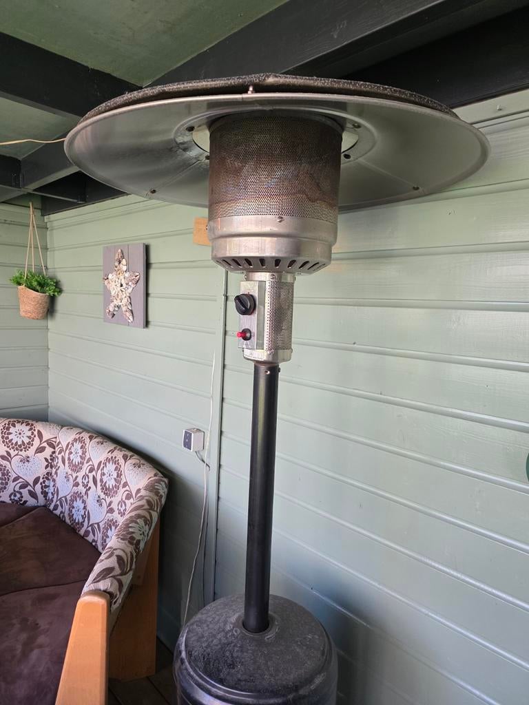 Terrasheater op gas defect, oud ijzer gratis af te halen, Ophalen, Gebruikt