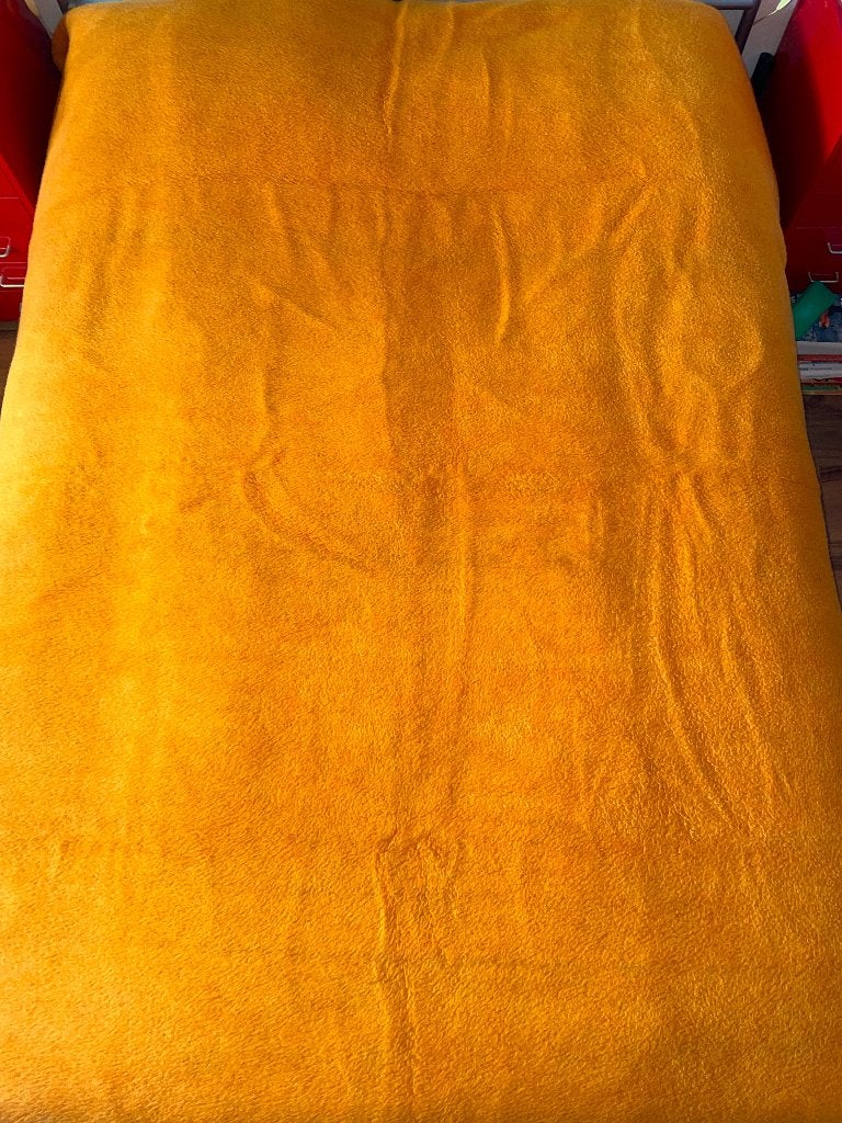 Zeer grote retro vintage 2-persoons jaren 70 deken, Huis en Inrichting, Slaapkamer | Beddengoed, Gebruikt, Tweepersoons, Oranje