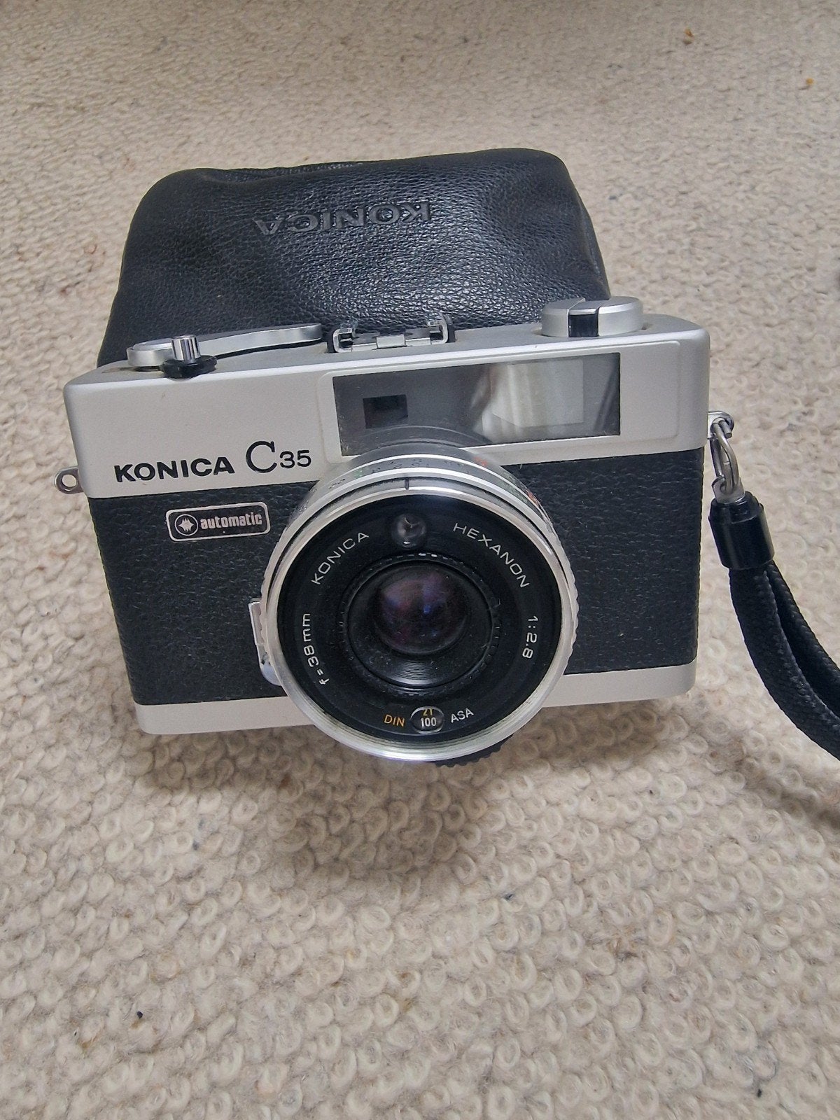 Konica C35 Automatic camera met Hexanon lens, Ophalen of Verzenden, Gebruikt, Compact, Konica
