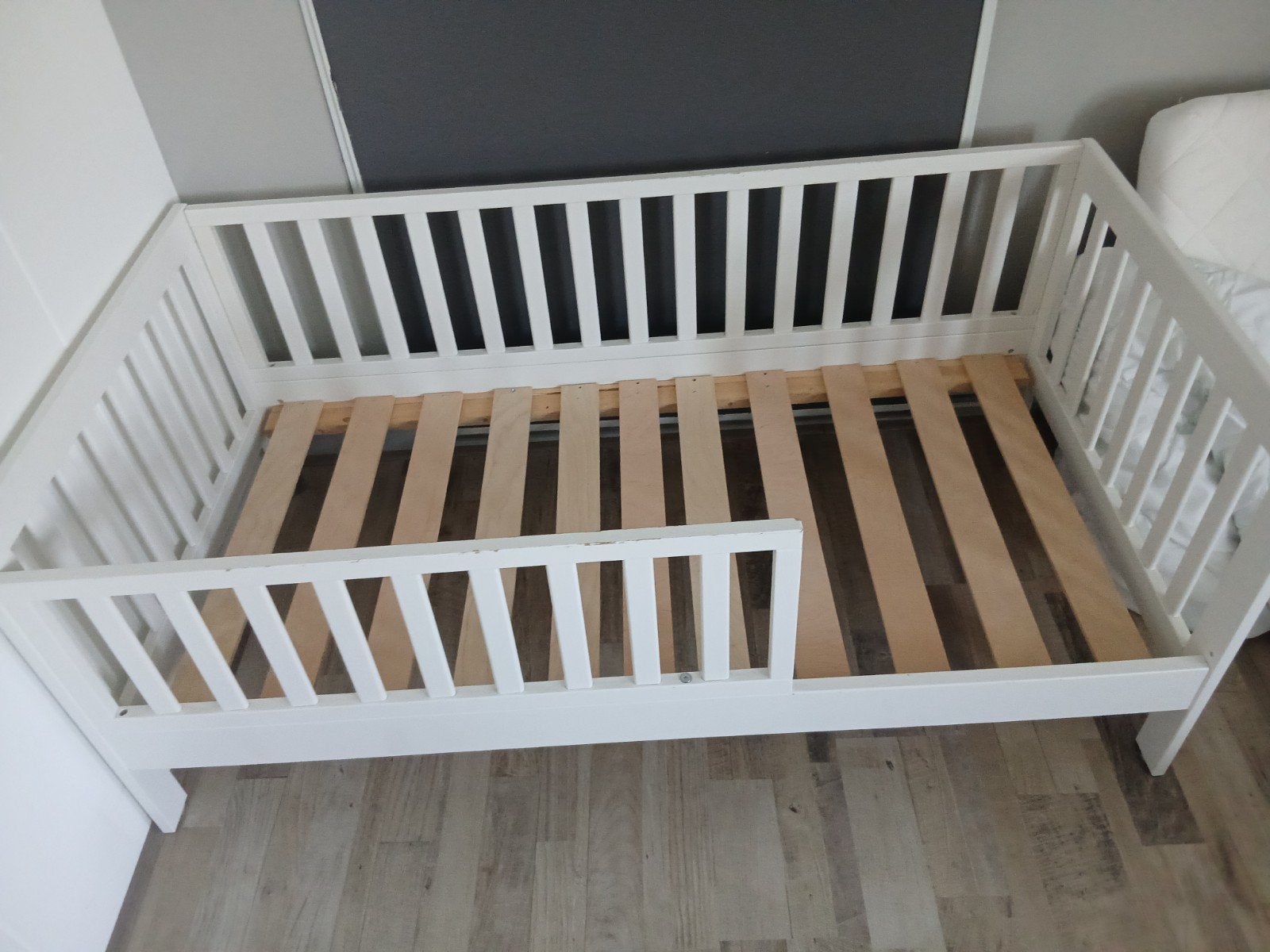 Peuterbed 145x75x60 cm met lattenbodem, Ophalen, Gebruikt, 70 tot 85 cm, 140 tot 160 cm