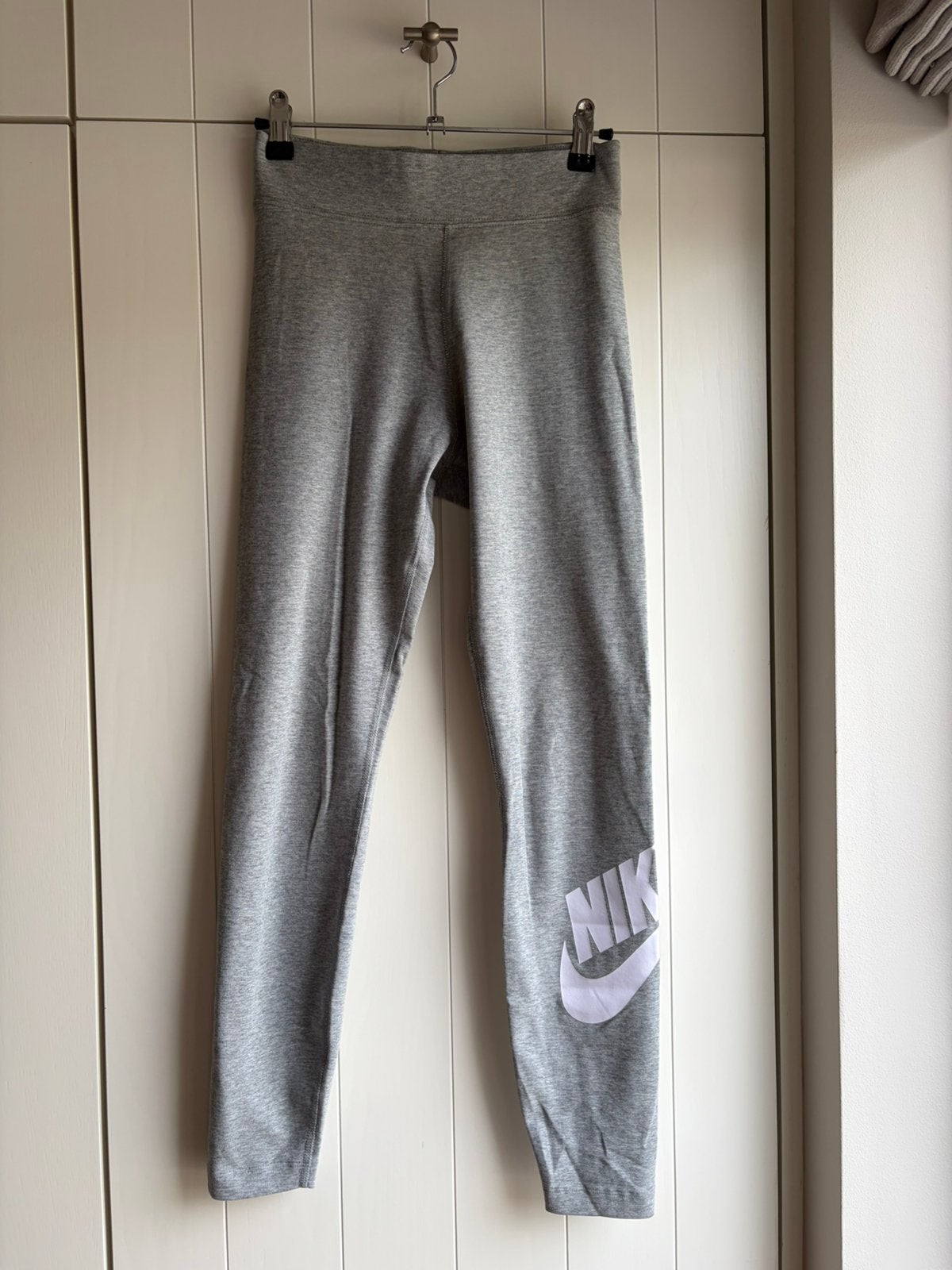 Nike running grijs s Nieuw, Ophalen of Verzenden, Zo goed als nieuw, Grijs, Fitness of Aerobics