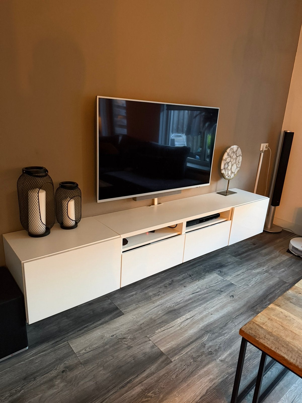 Zwevend TV-meubel wit – strak & modern – €50, Ophalen, Zo goed als nieuw, 25 tot 50 cm, Minder dan 100 cm