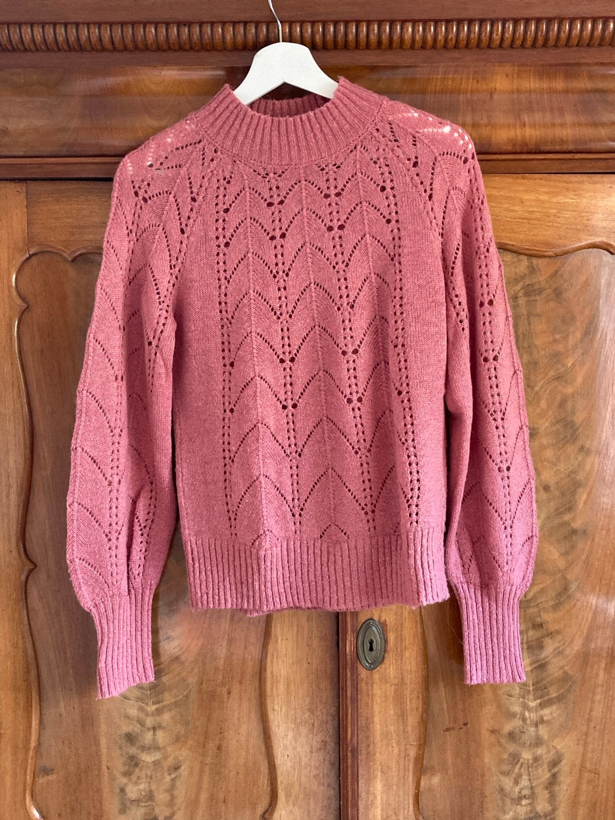 King Louie roze trui met opengewerkt patroon, Ophalen of Verzenden, Zo goed als nieuw, Maat 38/40 (M), Roze