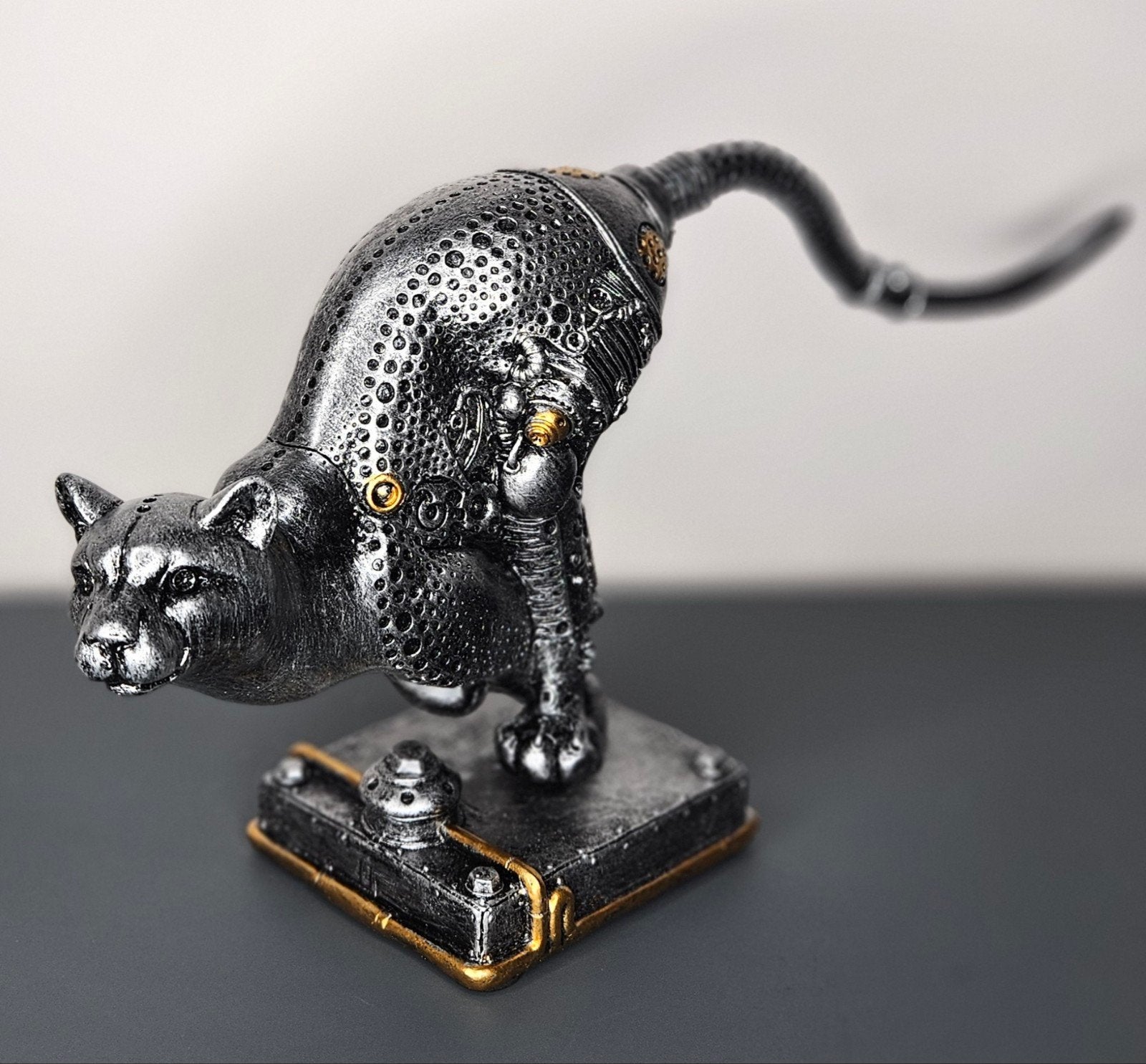 Beeldje, Steampunk "Cheetah" H.17cm, Ophalen of Verzenden, Nieuw, Dier