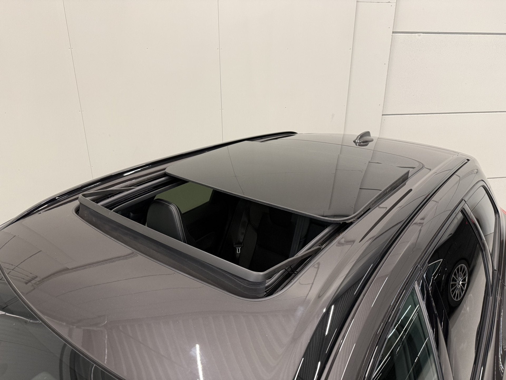 Volvo XC60 T6 Recharge AWD R-Design Long Range PLATINUM-GREY, Automaat, Gebruikt, Bedrijf, XC60