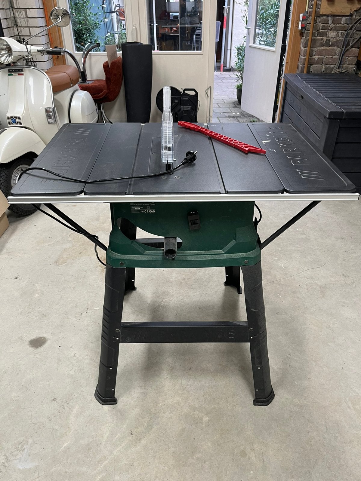 Parkside zaagtafel, Doe-het-zelf en Verbouw, Ophalen, Cirkelzaag, 70 mm of meer, Zo goed als nieuw