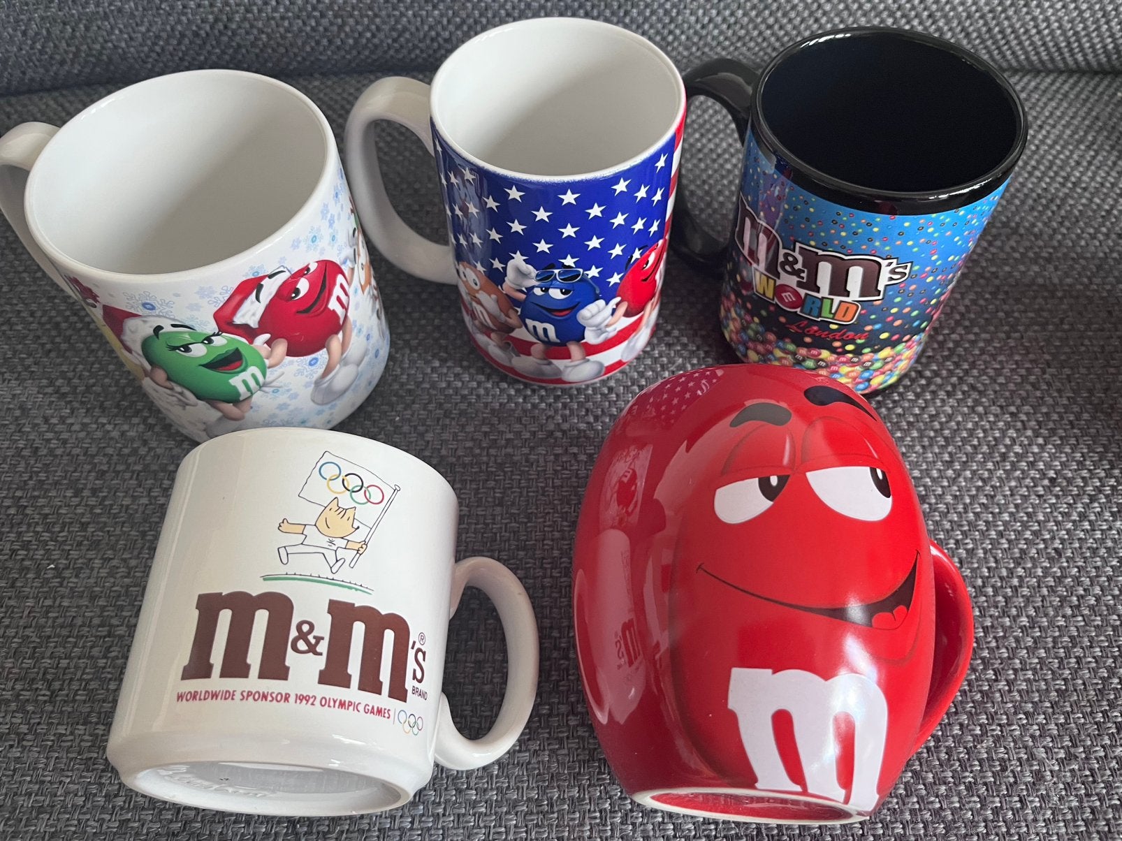 M&M grote mokken, Ophalen, Nieuw