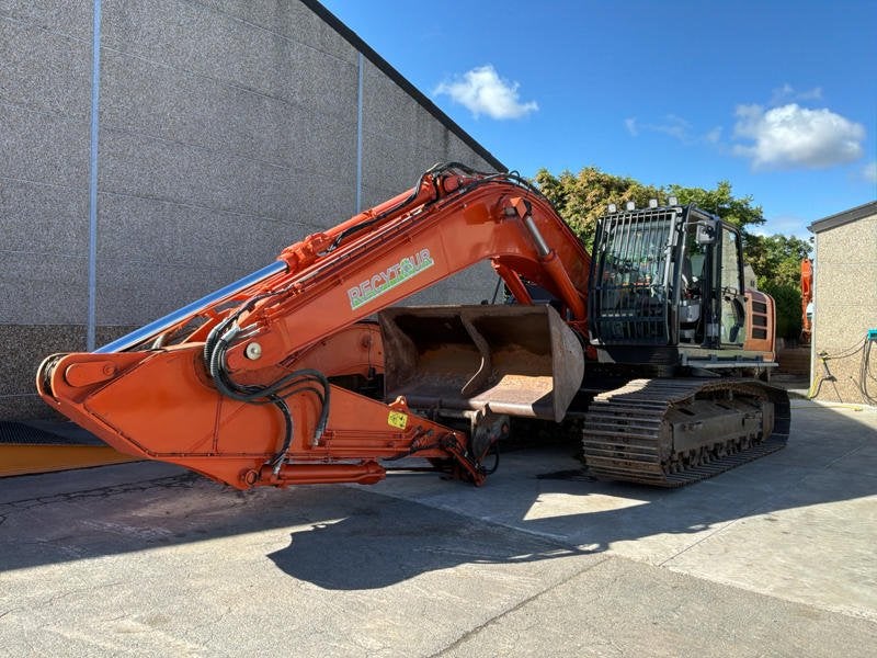 2020 Hitachi ZX300LC-6 Rups graafmachine, Graafmachine