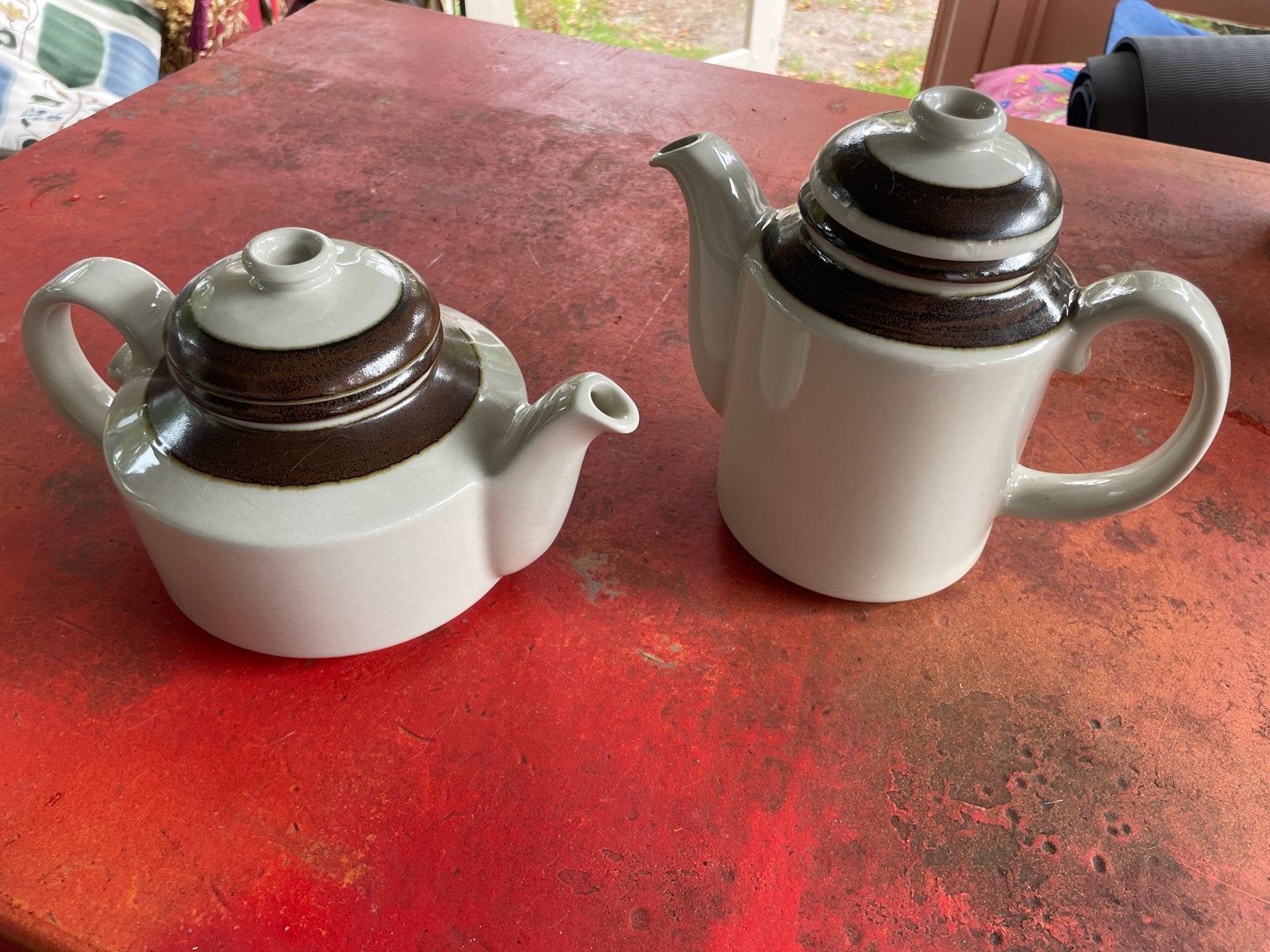Vintage Arabia Karelia theepotten - set van 2, Keramiek, Vintage, Ophalen of Verzenden, Theepot
