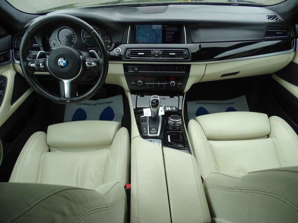 BMW 5-serie Touring M550xd - MOTOR DEFECT - FACE-LIFT - FULL, Automaat, Gebruikt, Euro 6, 2993 cc