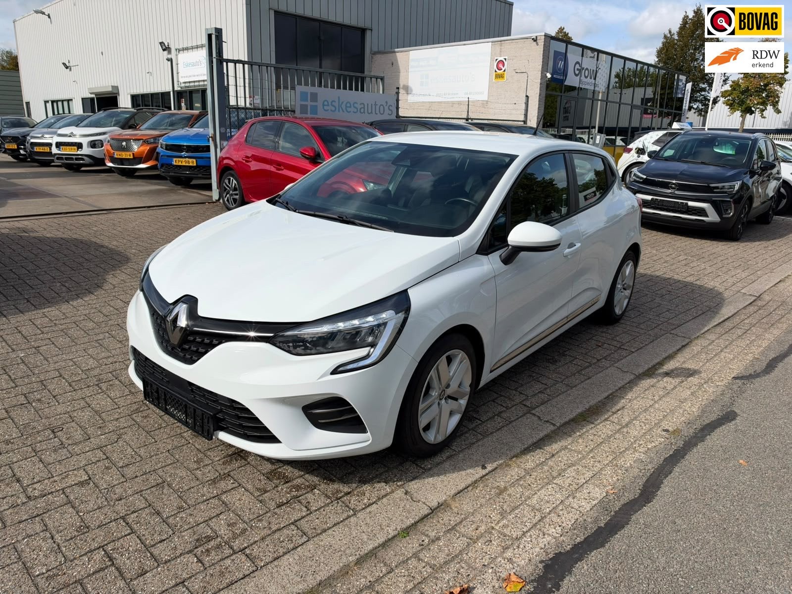Renault Clio 1.0 TCe Zen, Navigatie, CarPlay/Android, Stoel, Auto's, Voorwielaandrijving, Gebruikt, 580 kg, Wit