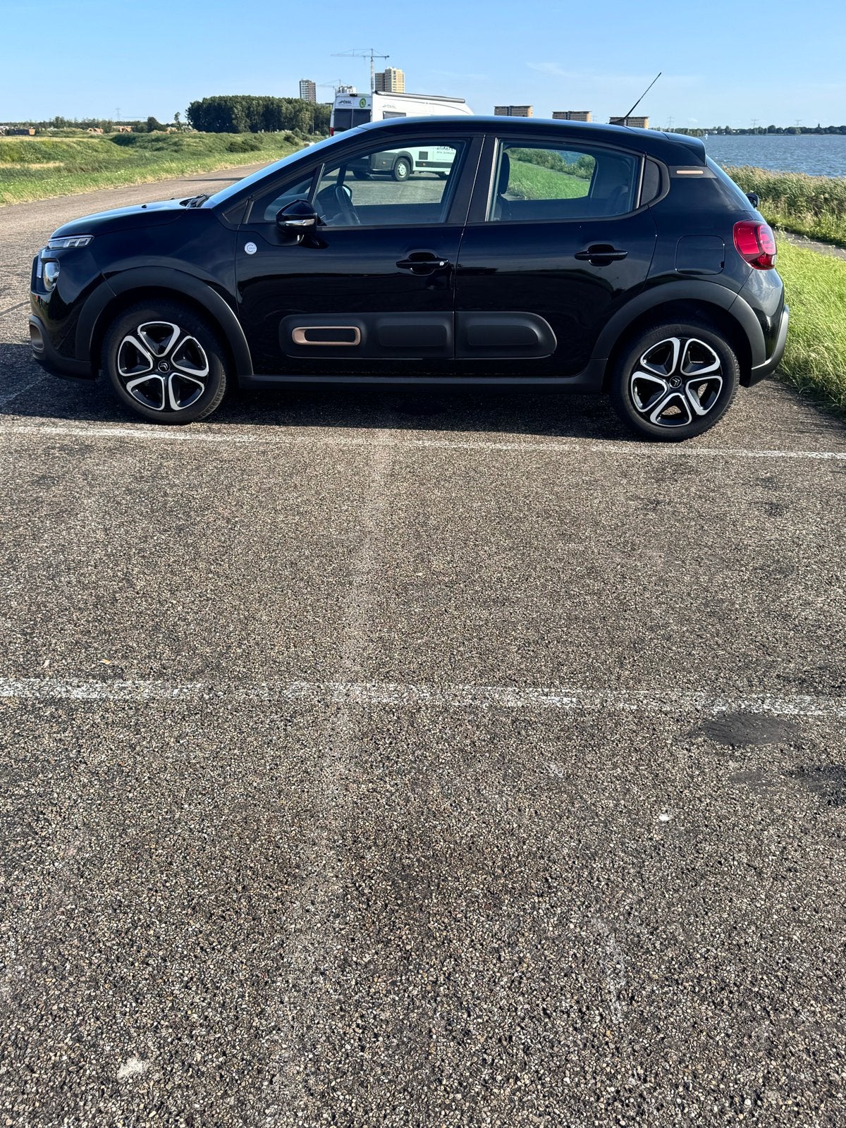 Citroën C3 1.2 Puretech 83pk S&S 2023 Zwart, Voorwielaandrijving, 83 pk, 450 kg, 40 €/maand