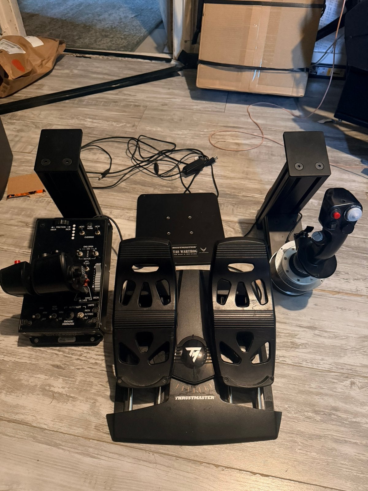 Thrustmaster HOTAS Warthog+ pedals + Monstertech Mounts⁠, Ophalen of Verzenden, Zo goed als nieuw