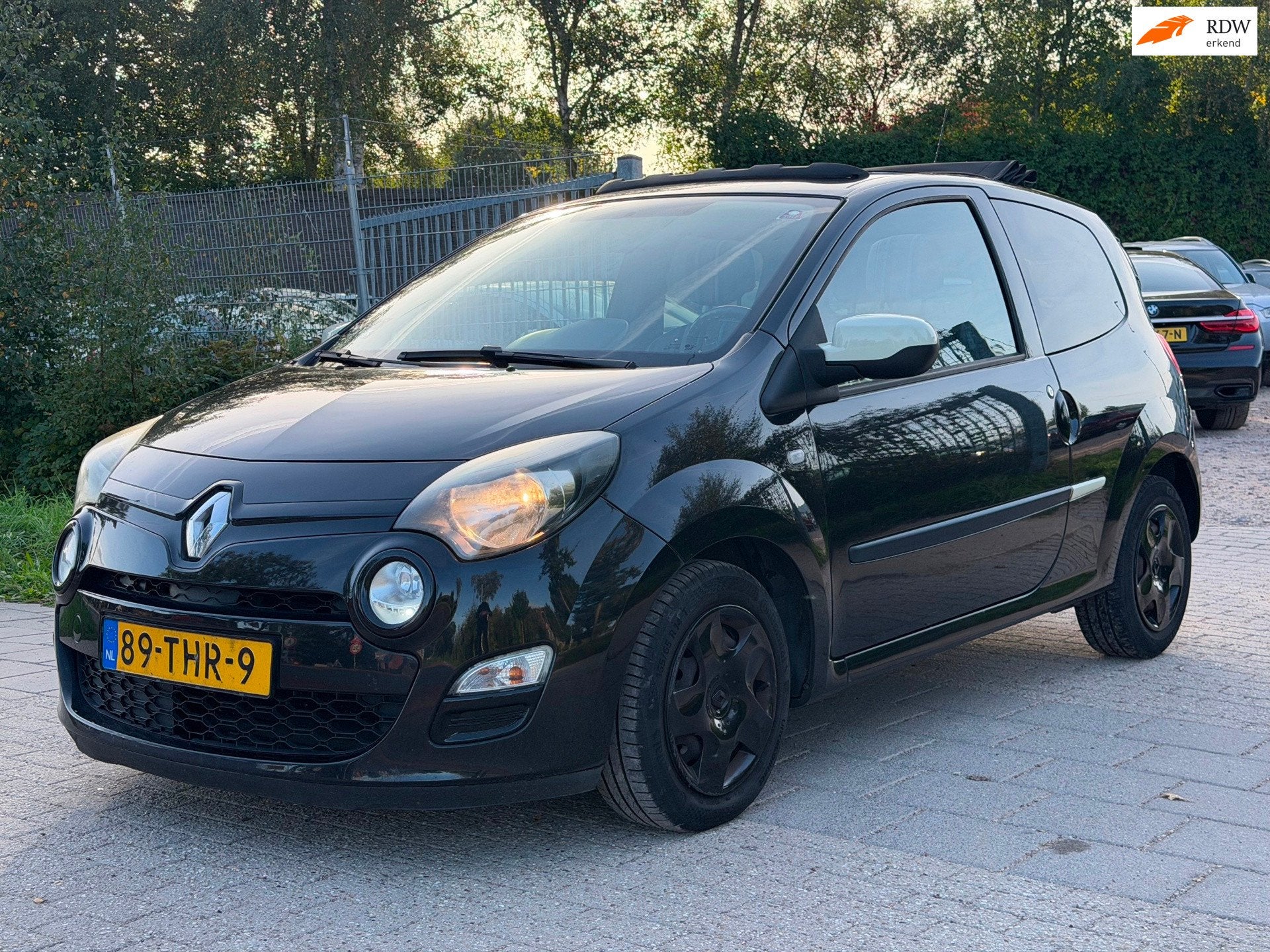 Renault Twingo 1.2 16V Collection Airco Cruise Pano, Auto's, Voorwielaandrijving, Twingo, Gebruikt, 4 cilinders