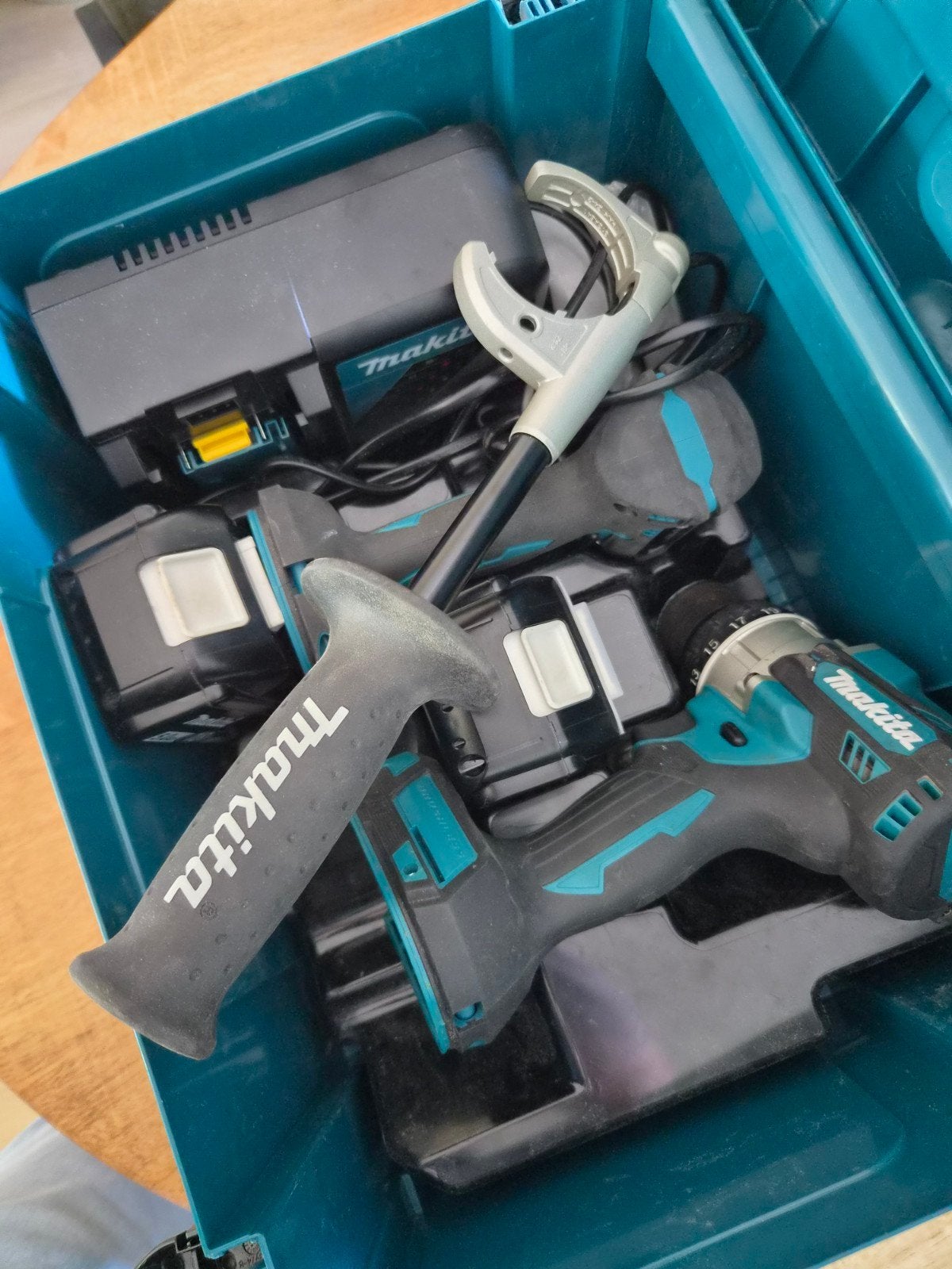 Makita Schroef/Klopboor & Slagschroefmachine Set (2x accu), 600 watt of meer, Ophalen of Verzenden, Klopboormechanisme, Zo goed als nieuw