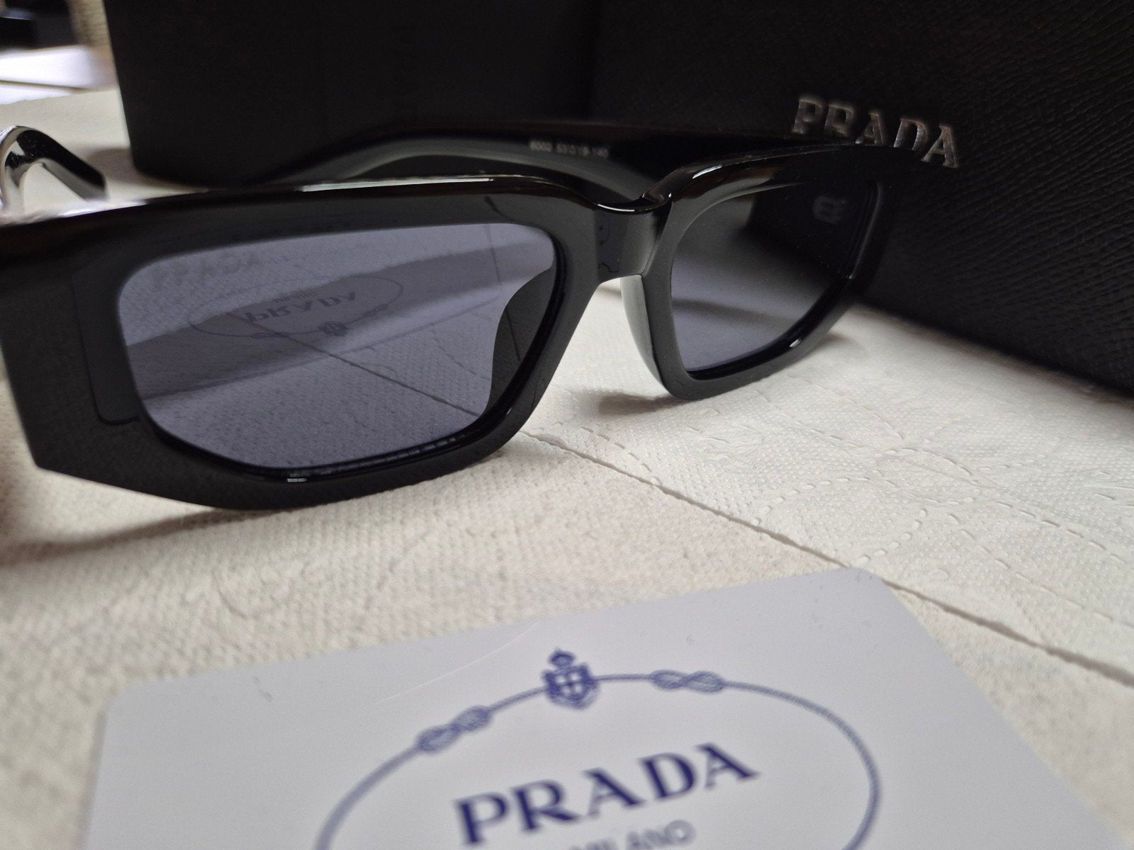 Prada zonnebril, Ophalen of Verzenden, Nieuw, Zwart, Prada