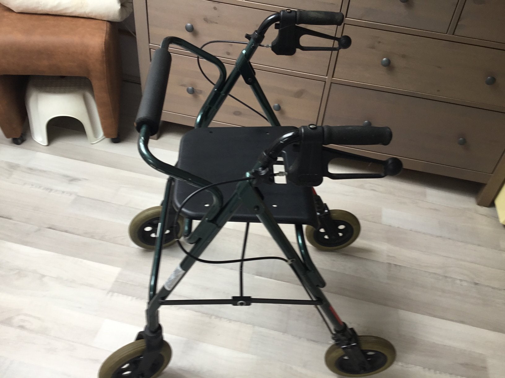 Stevige rollator, Ophalen, Opvouwbaar, Zo goed als nieuw