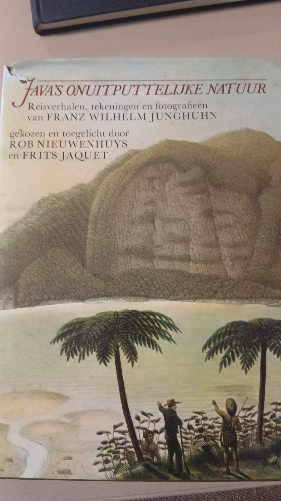 Java's Onuitputtelijke Natuur - Reisverhalen en fotografie, Boeken, Overige merken, Ophalen of Verzenden, Zo goed als nieuw, Reisgids of -boek