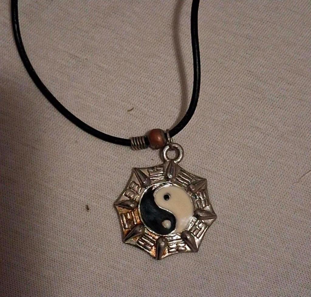 Ketting met Yin Yan Bedel met kraaltjes Hippie / Feel good, Ophalen of Verzenden, Zo goed als nieuw, Zilver, Overige materialen