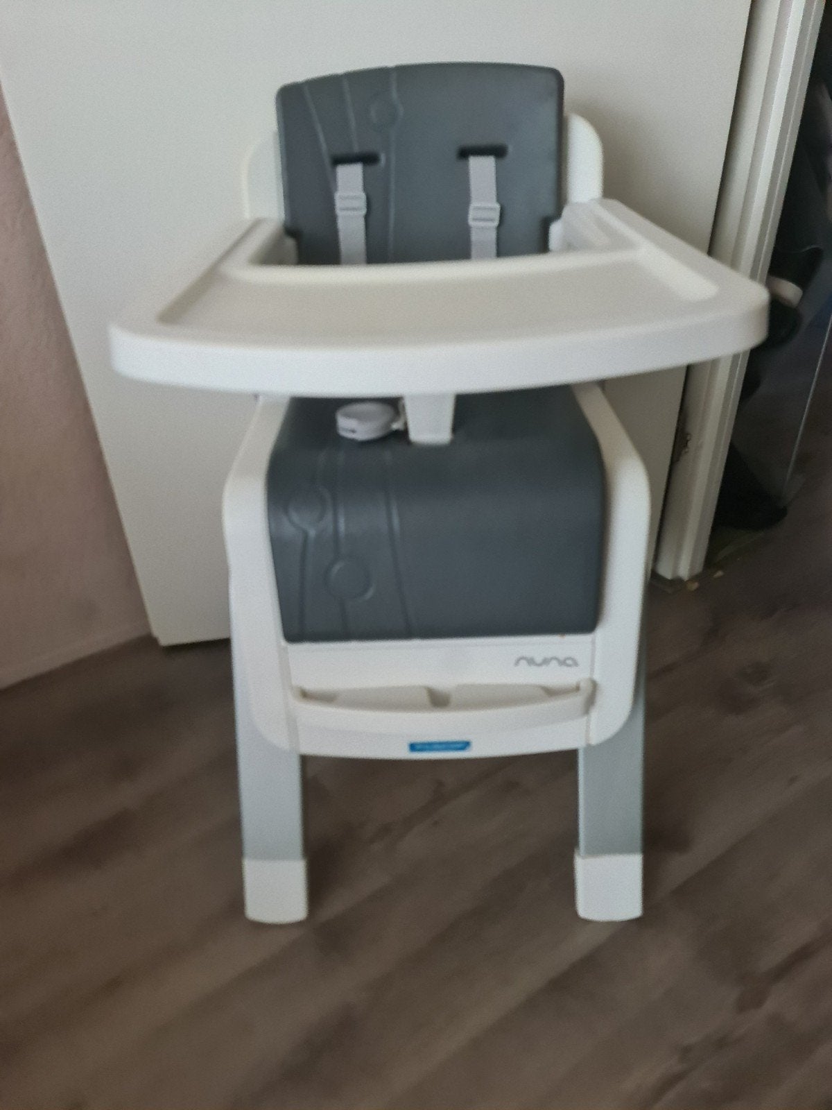 Nuna Zaaz kinderstoel - verstelbaar en veilig, Kinderen en Baby's, Ophalen of Verzenden, Gebruikt, Meegroeistoel, Gordel(s)