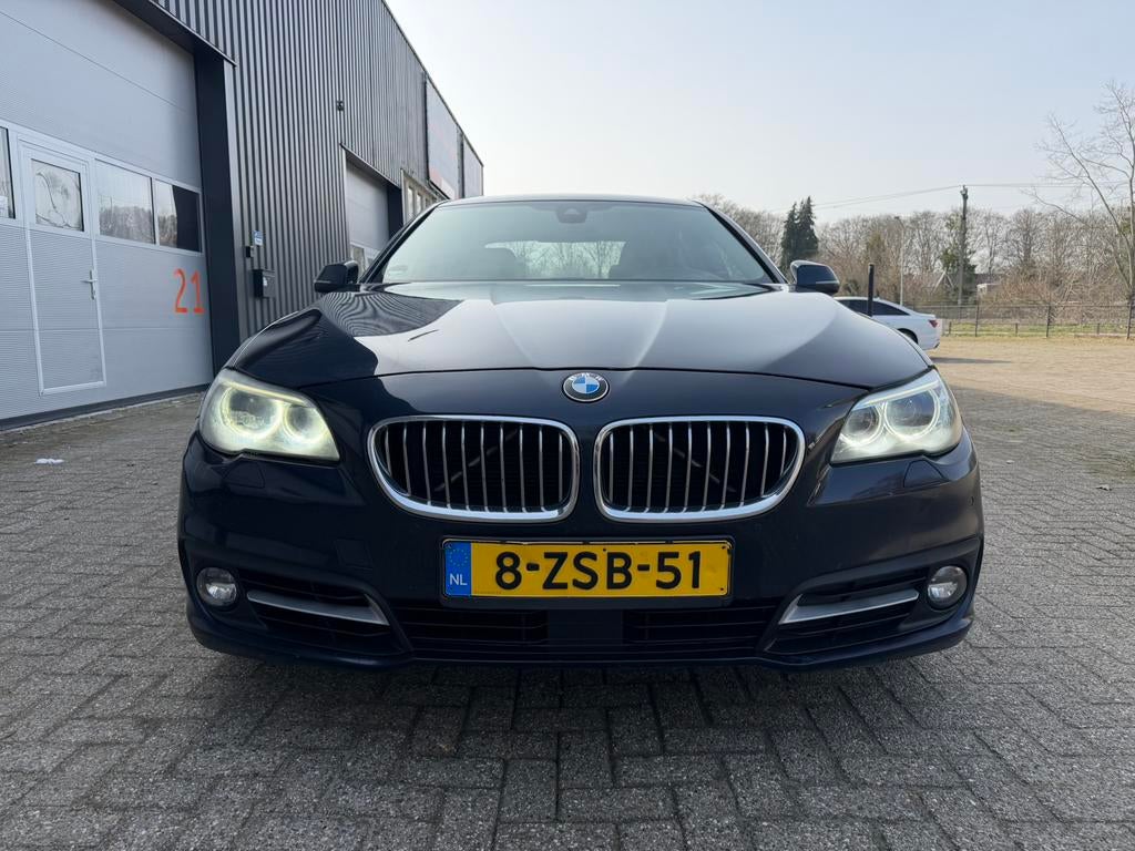 BMW 5-Serie 520d EDE 190pk Aut. 2015 Blauw FACELIFT, Auto's, BMW, Automaat, Achterwielaandrijving, 1995 cc, 2000 kg