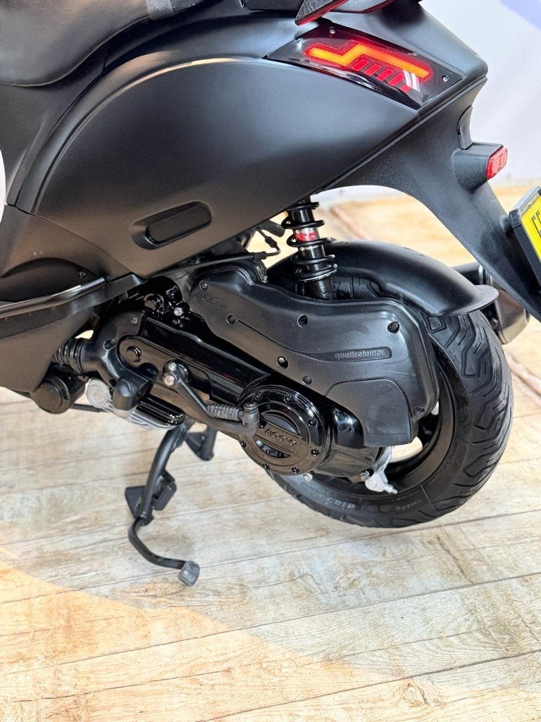 Piaggio Zip 2v 80cc Malossi 45km brom full option, Zip, Ophalen of Verzenden, Zo goed als nieuw, Info@vlcustomscooters.nl