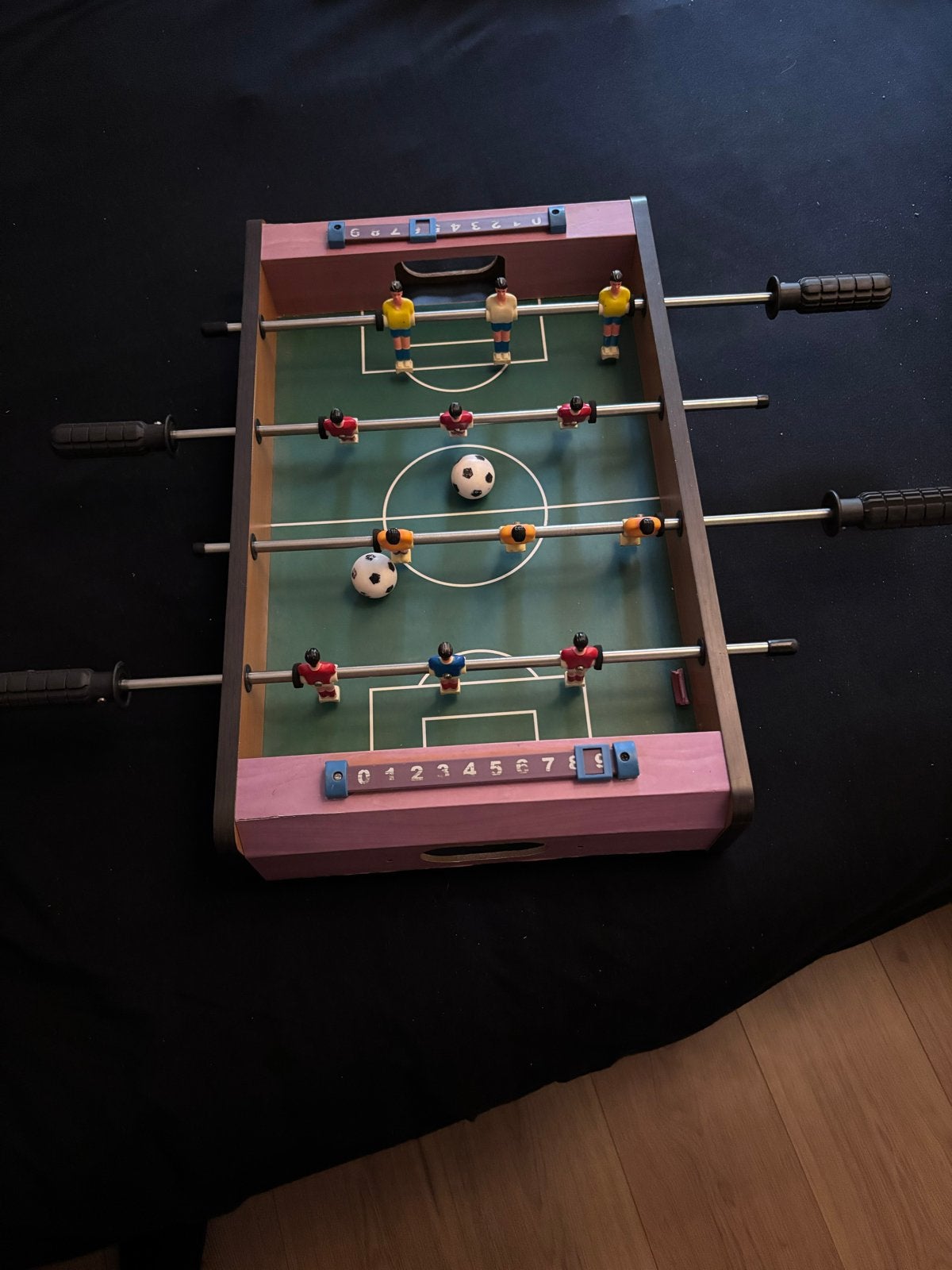 Compact tafelvoetbalspel met 2 ballen - 40x50 cm, Ophalen, Zo goed als nieuw