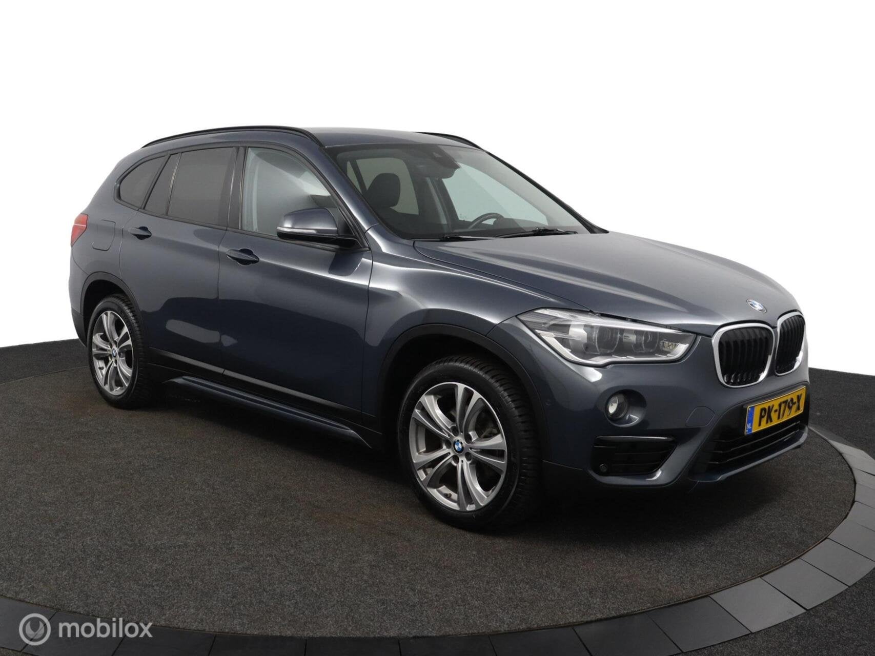 Foto 6 van BMW X1 sDrive18i Exe CARPLAY TREKHAAK AIRCO NAVI CRUISE