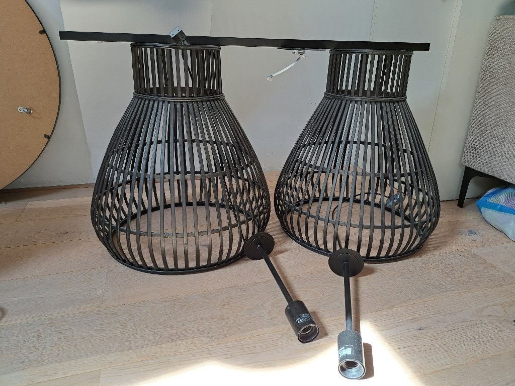 Set van 2 hanglampen — zwart, met kantelbare plafondbalk, Ophalen, Zo goed als nieuw, Metaal, E27 (groot)