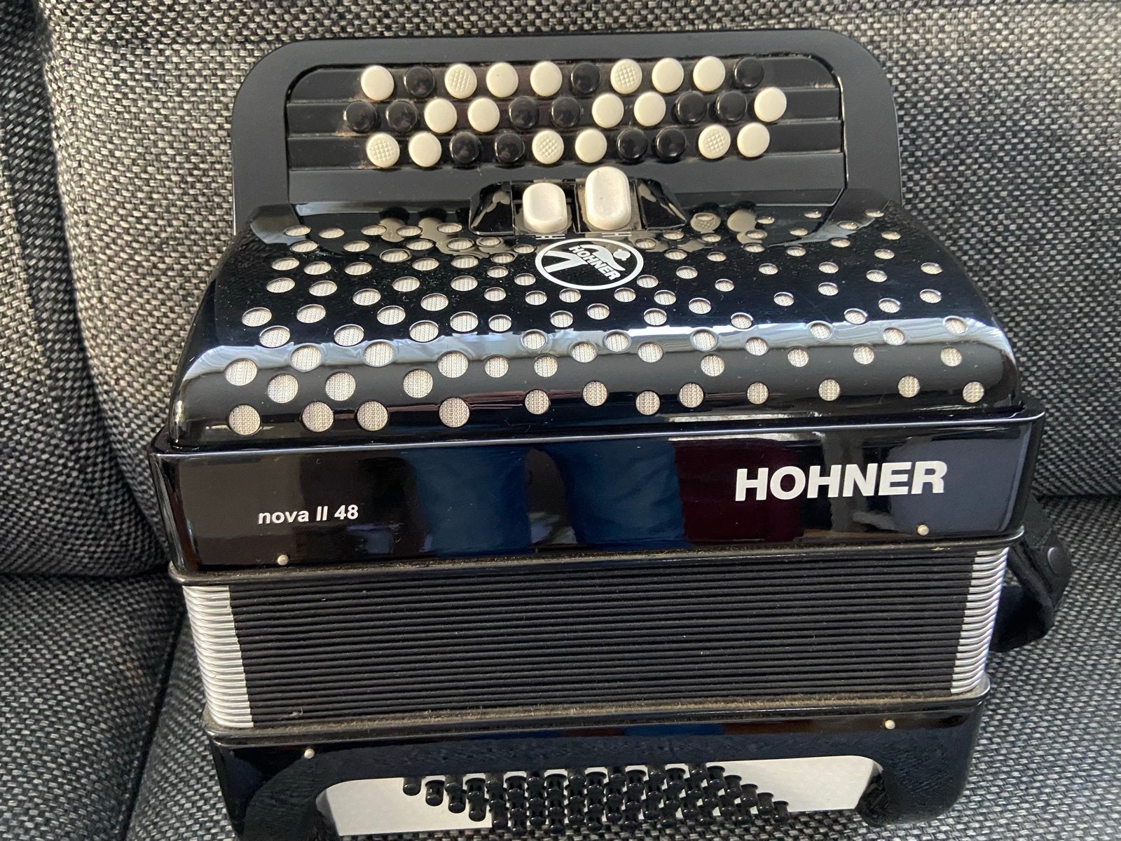 Hohner Nova II 48, Met riemen, Ophalen of Verzenden, Knopaccordeon, Hohner