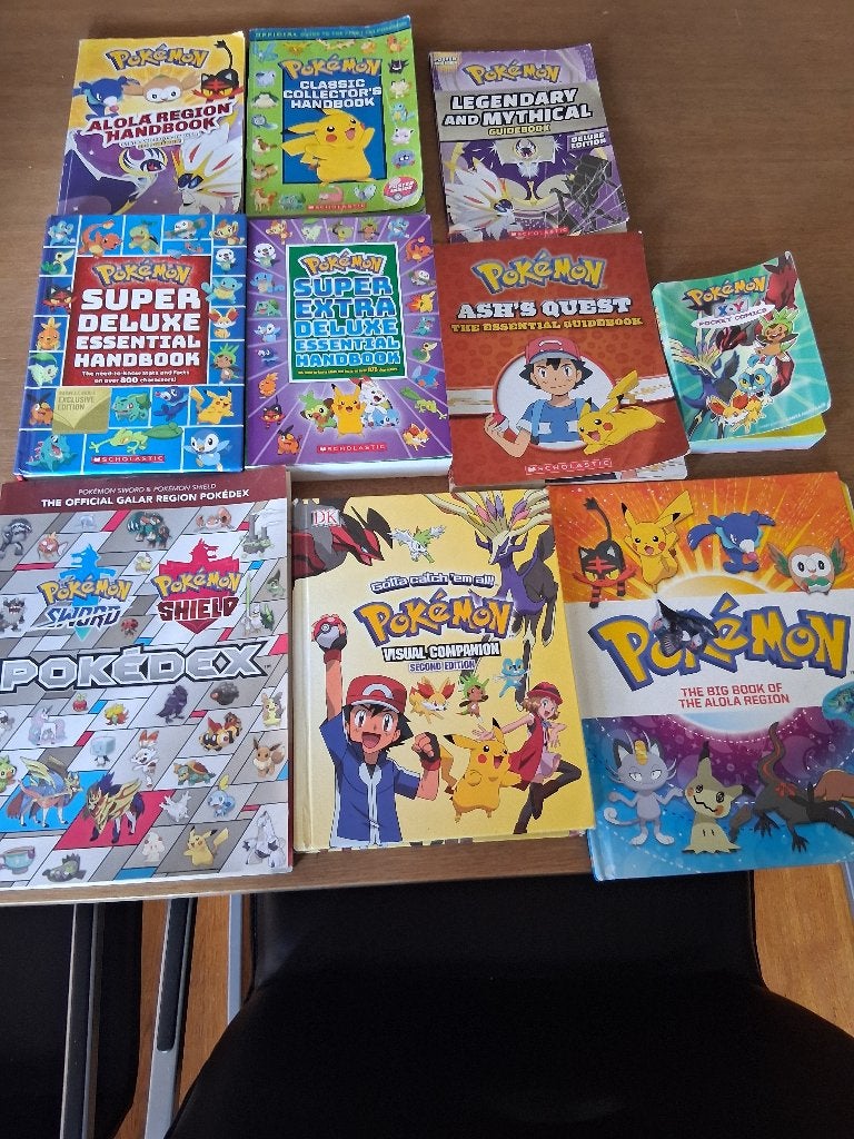 pokémon boekjes, Ophalen, Zo goed als nieuw, Boek of Catalogus