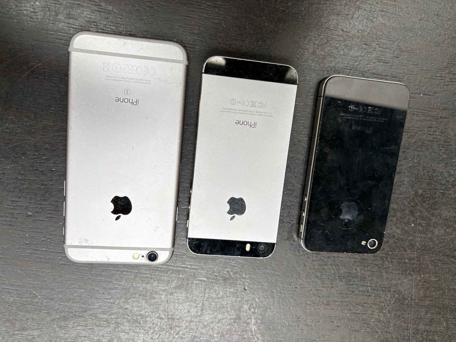 Partij iPhones (6S, 5S, 4) - Voor onderdelen of reparatie, Telecommunicatie, Ophalen of Verzenden, Niet werkend, Zonder abonnement