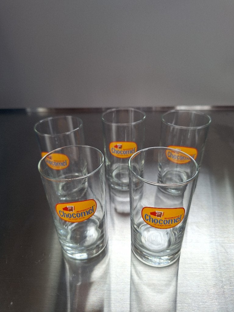 CHOCOMEL glazen 5 stuks, 11 cm hoog, oranje logo, Ophalen of Verzenden, Zo goed als nieuw, Overige typen
