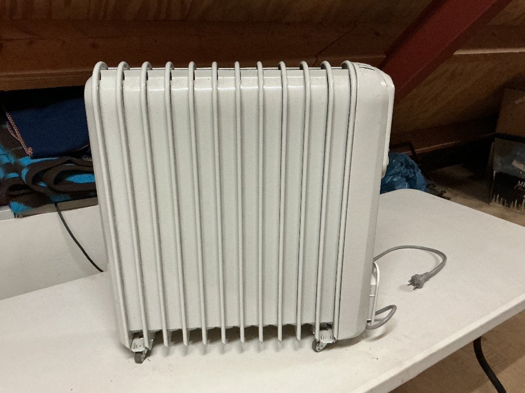 Elektrische oliekachel. Overbodig geworden. Redelijk bod, Doe-het-zelf en Verbouw, Ophalen, Minder dan 30 cm, Overige typen, Minder dan 60 cm