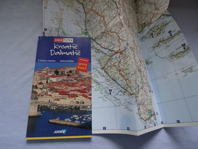 Kroatie en Dalmatie ; anwb extra reisgids + de landkaart, Europa, Ophalen of Verzenden, Zo goed als nieuw, Reisgids of -boek