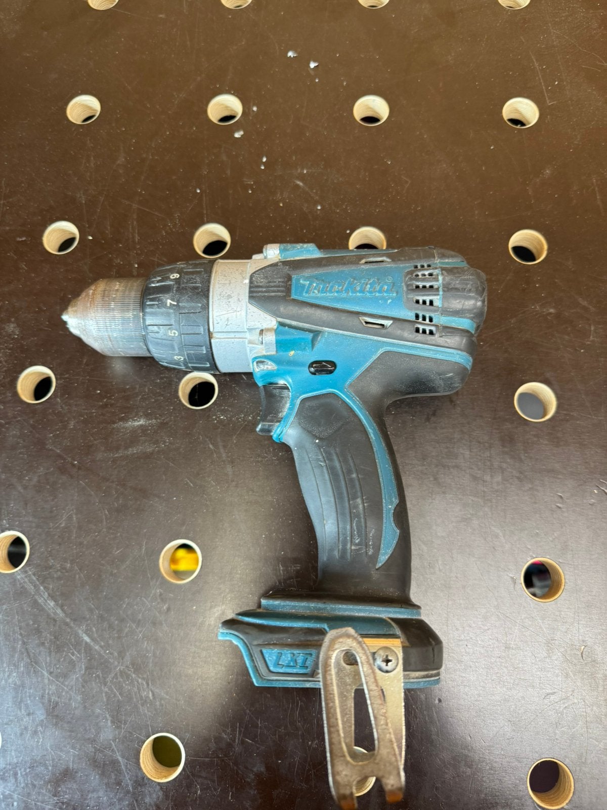 Makita DHP458 accu-klopboor 18v lxt, Ophalen, Gebruikt, Boor- en Schroefmachine, Variabele snelheid