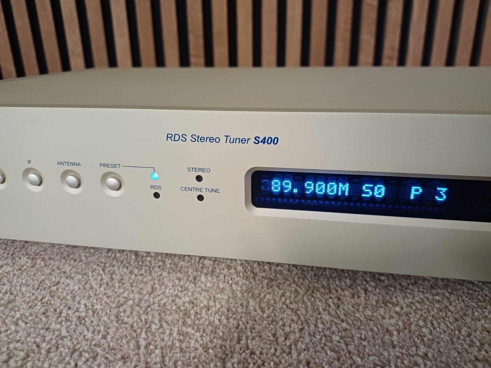 Foto 4 van NAD S400 RDS Stereo Tuner - Hoogwaardige Radio-ontvanger