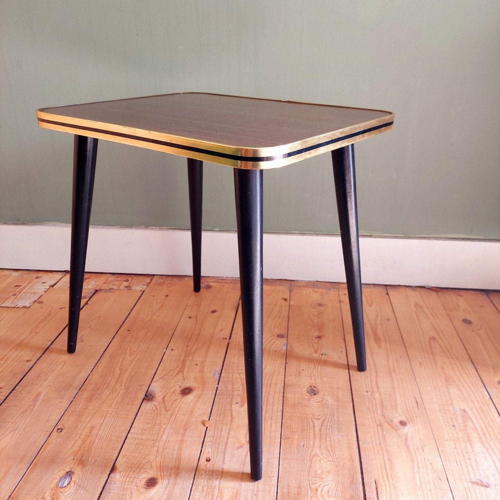 Lucky Vintage Design Bijzettafeltje / Plantentafel 1961, Minder dan 55 cm, Gebruikt, ., Vintage