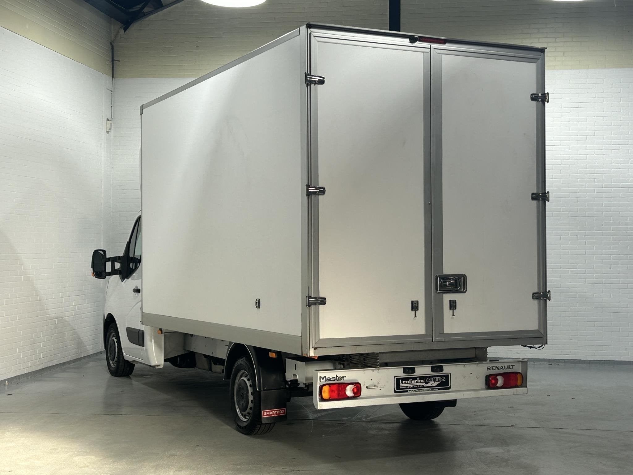 Renault Master 2.3 DCi 165 pk Bakwagen met Deuren / Zijdeur, Voorwielaandrijving, Stof, Gebruikt, 4 cilinders