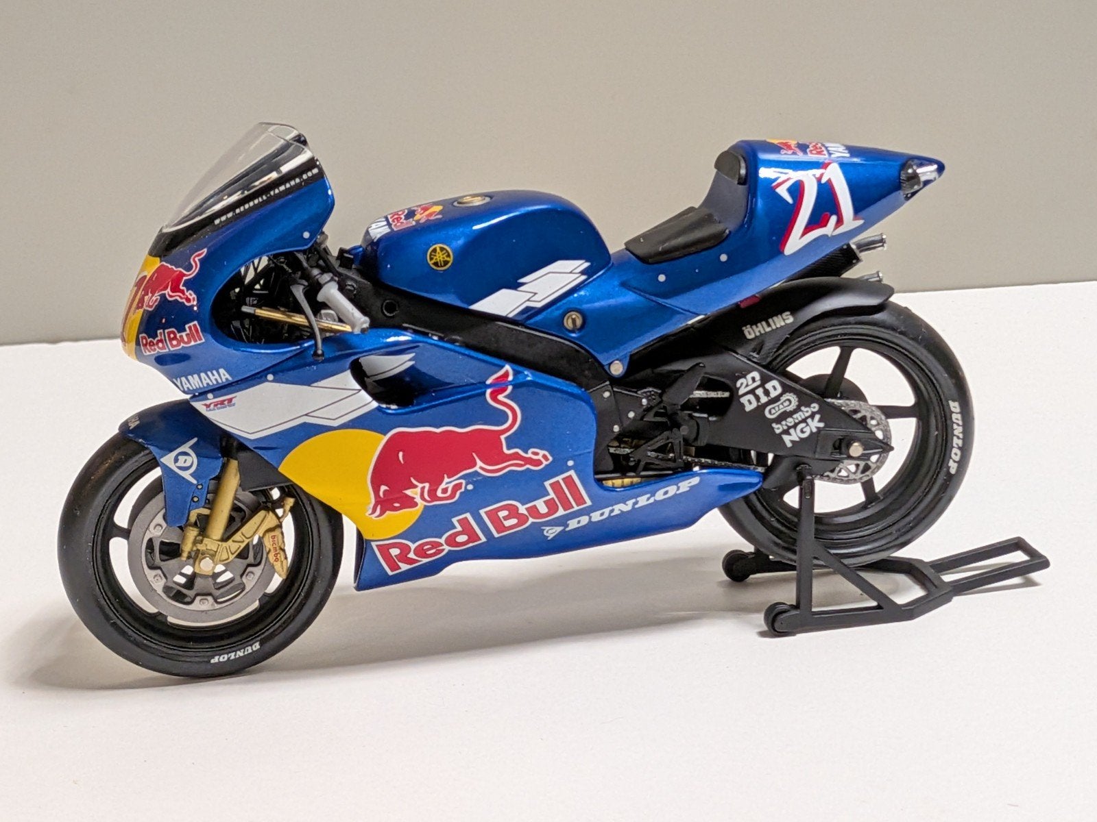 Minichamps: Yamaha YZR-500 - John Hopkins - MotoGP 2002, Hobby en Vrije tijd, Modelauto's | 1:5 tot 1:12, Ophalen of Verzenden