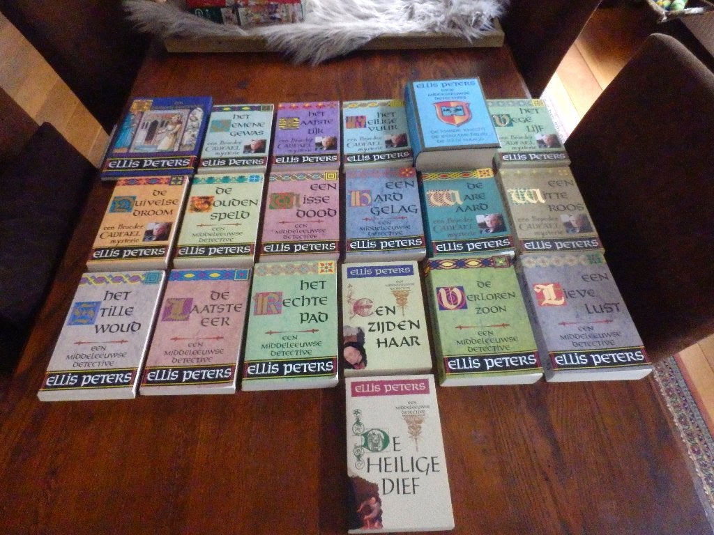 Broeder Cadfael, de boeken::De complete serie (1994-1998), Ophalen of Verzenden, Zo goed als nieuw, Ellis Peters.